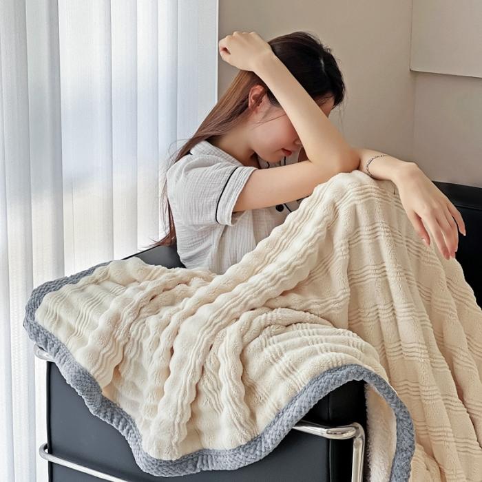 91家纺网 家纺一手货源 找家纺 法澳 2024新款A类仿兔毛绒300克牛奶绒多功能盖毯空调毯毛毯