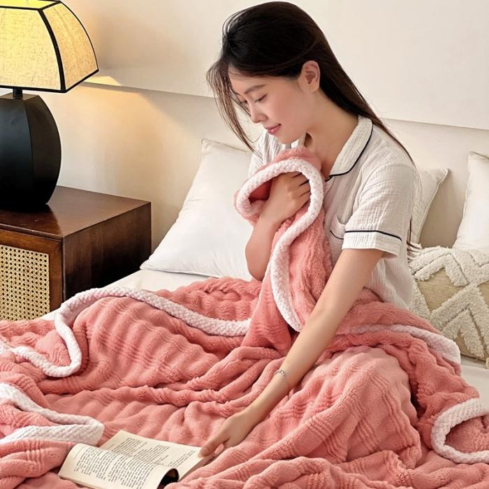 91家纺网 家纺一手货源 找家纺 法澳 2024新款A类仿兔毛绒300克牛奶绒多功能盖毯空调毯毛毯