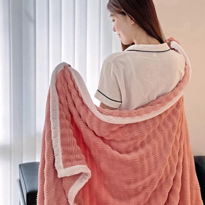 91家纺网 家纺一手货源 找家纺 法澳 2024新款A类仿兔毛绒300克牛奶绒多功能盖毯空调毯毛毯