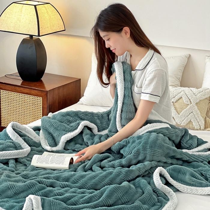 91家纺网 家纺一手货源 找家纺 法澳 2024新款A类仿兔毛绒300克牛奶绒多功能盖毯空调毯毛毯