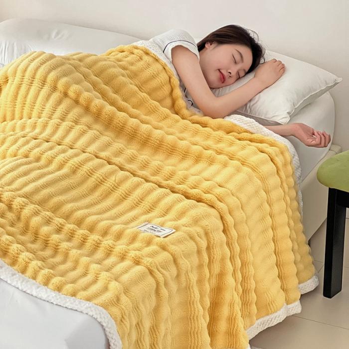 91家纺网 家纺一手货源 找家纺 法澳 2024新款A类仿兔毛绒300克牛奶绒多功能盖毯空调毯毛毯