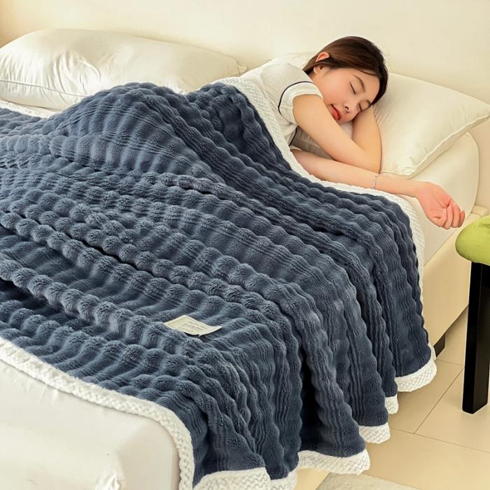 91家纺网 家纺一手货源 找家纺 法澳 2024新款A类仿兔毛绒300克牛奶绒多功能盖毯空调毯毛毯