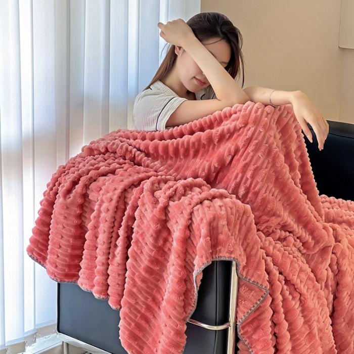 91家纺网 家纺一手货源 找家纺 法澳 2024新款A类仿兔毛绒300克牛奶绒多功能盖毯空调毯毛毯