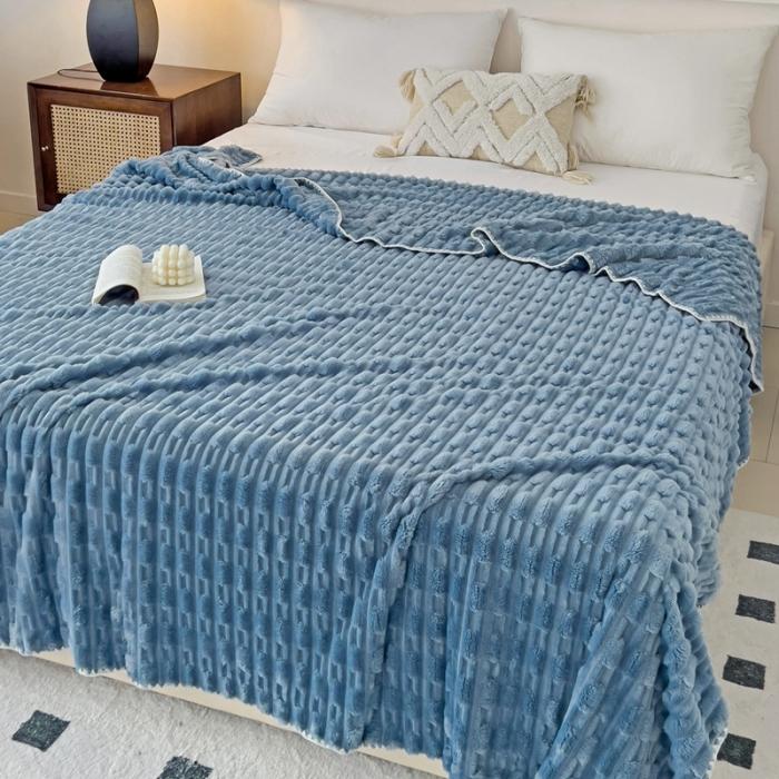 91家纺网 家纺一手货源 找家纺 法澳 2024新款A类仿兔毛绒300克牛奶绒多功能盖毯空调毯毛毯