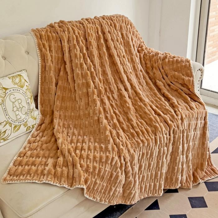 91家纺网 家纺一手货源 找家纺 法澳 2024新款A类仿兔毛绒300克牛奶绒多功能盖毯空调毯毛毯