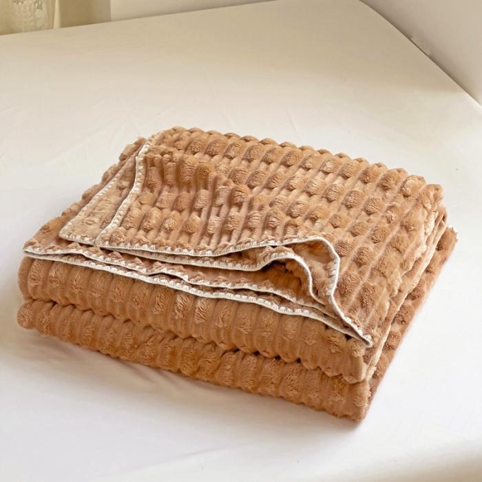 91家纺网 家纺一手货源 找家纺 法澳 2024新款A类仿兔毛绒300克牛奶绒多功能盖毯空调毯毛毯