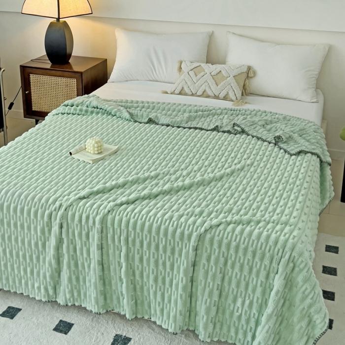 91家纺网 家纺一手货源 找家纺 法澳 2024新款A类仿兔毛绒300克牛奶绒多功能盖毯空调毯毛毯