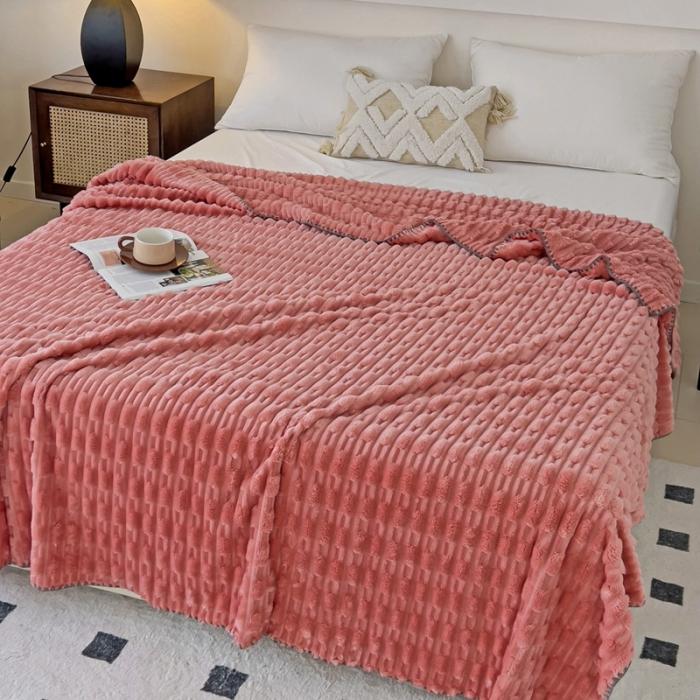 91家纺网 家纺一手货源 找家纺 法澳 2024新款A类仿兔毛绒300克牛奶绒多功能盖毯空调毯毛毯