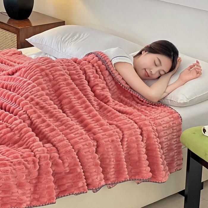 91家纺网 家纺一手货源 找家纺 法澳 2024新款A类仿兔毛绒300克牛奶绒多功能盖毯空调毯毛毯