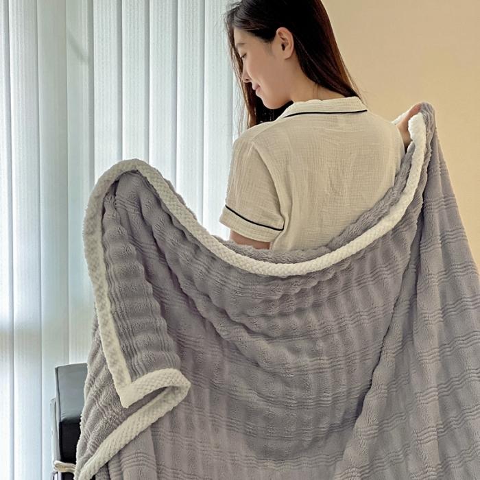 91家纺网 家纺一手货源 找家纺 法澳 2024新款A类仿兔毛绒300克牛奶绒多功能盖毯空调毯毛毯