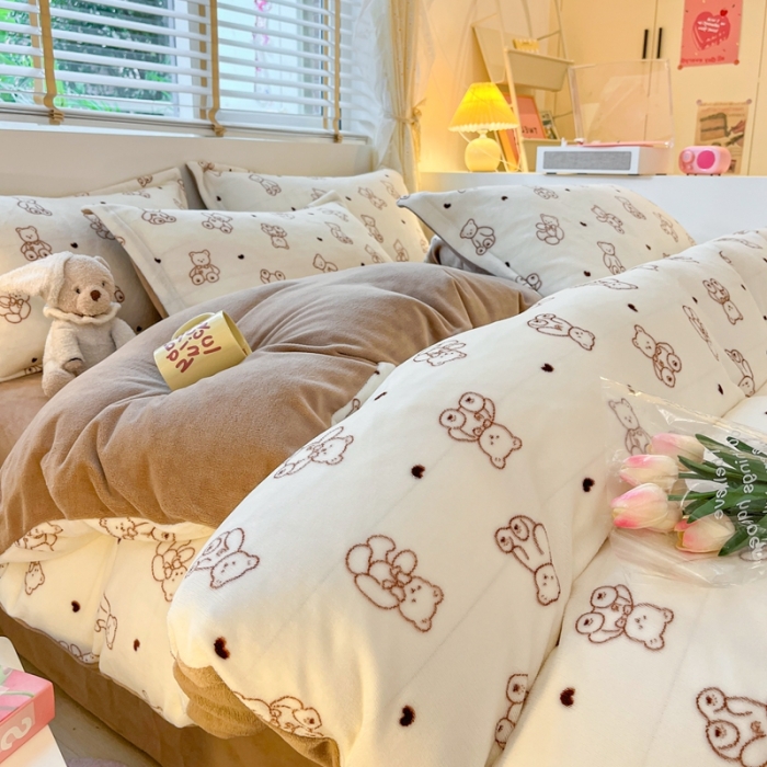 91家纺网 家纺一手货源 找家纺 康纳利 2023新款印花牛奶绒单被套 爱心熊