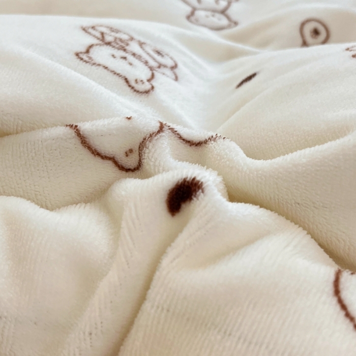 91家纺网 家纺一手货源 找家纺 康纳利 2023新款印花牛奶绒单被套 爱心熊