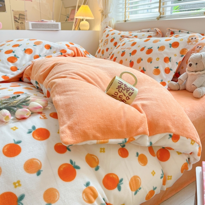 91家纺网 家纺一手货源 找家纺 康纳利 2023新款印花牛奶绒单被套 橙子女孩