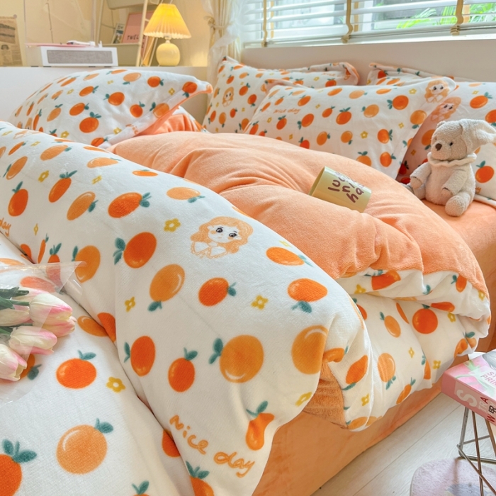 91家纺网 家纺一手货源 找家纺 康纳利 2023新款印花牛奶绒单被套 橙子女孩