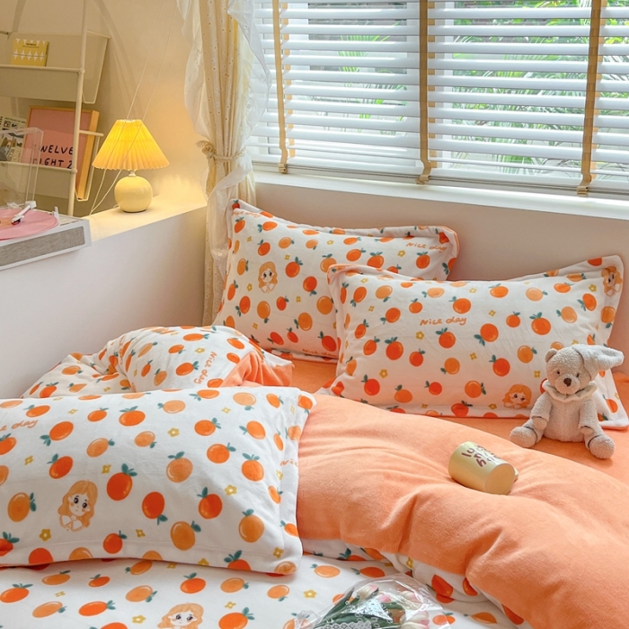 91家纺网 家纺一手货源 找家纺 康纳利 2023新款印花牛奶绒单被套 橙子女孩