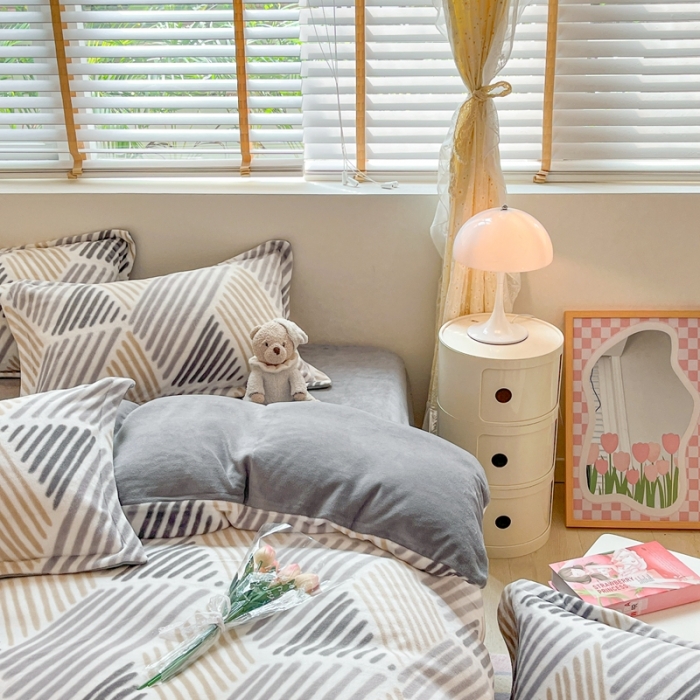 91家纺网 家纺一手货源 找家纺 康纳利 2023新款印花牛奶绒单被套 柏拉图