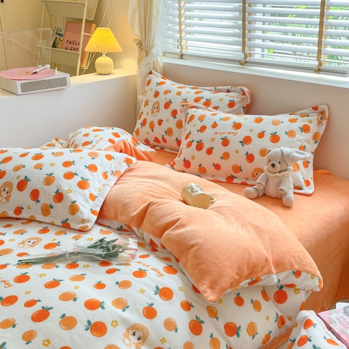 91家纺网 家纺一手货源 找家纺 康纳利 2023新款印花牛奶绒单被套 橙子女孩