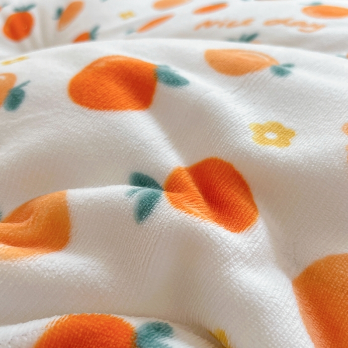91家纺网 家纺一手货源 找家纺 康纳利 2023新款印花牛奶绒单被套 橙子女孩