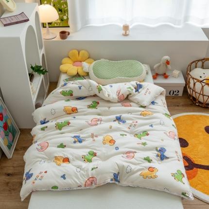 91家纺网 家纺一手货源 找家纺 心卓婴童馆 2025新款针织棉印花被子系列-儿童款 恐龙乐园