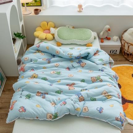 91家纺网 家纺一手货源 找家纺 心卓婴童馆 2025新款针织棉印花被子系列-儿童款 汽车小熊