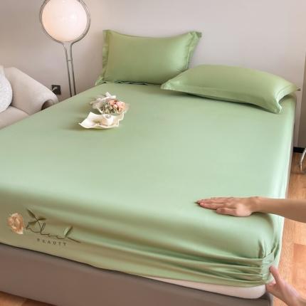 91家纺网 家纺一手货源 找家纺 50支贡缎轻奢刺绣床笠全棉床罩三件套防滑床垫套罩 Laura刺绣-艾绿