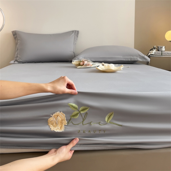 91家纺网 家纺一手货源 找家纺 50支贡缎轻奢刺绣床笠全棉床罩三件套防滑床垫套罩 Laura刺绣-典雅灰