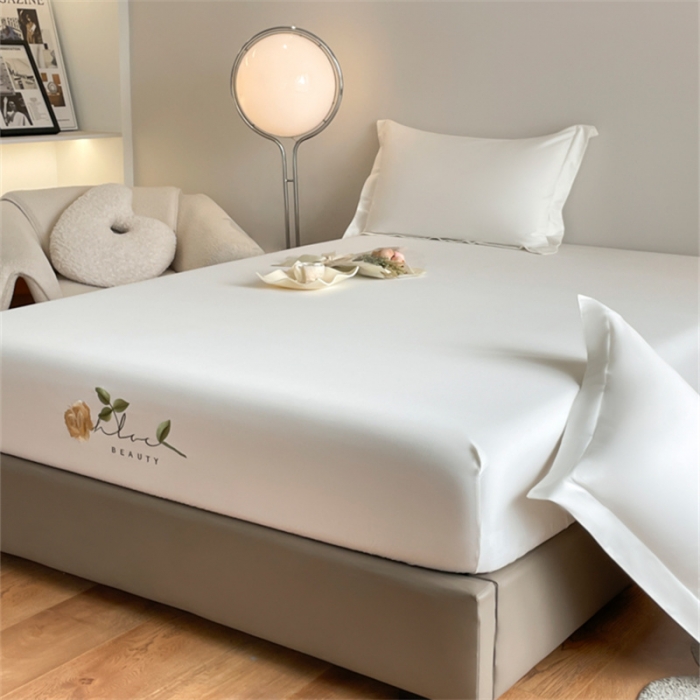 91家纺网 家纺一手货源 找家纺 50支贡缎轻奢刺绣床笠全棉床罩三件套防滑床垫套罩 Laura刺绣-皓月白