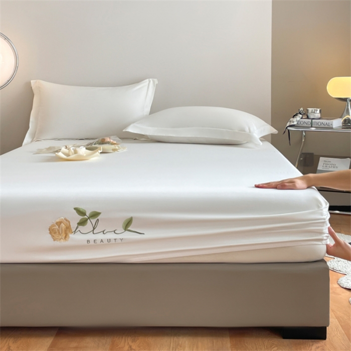 91家纺网 家纺一手货源 找家纺 50支贡缎轻奢刺绣床笠全棉床罩三件套防滑床垫套罩 Laura刺绣-皓月白