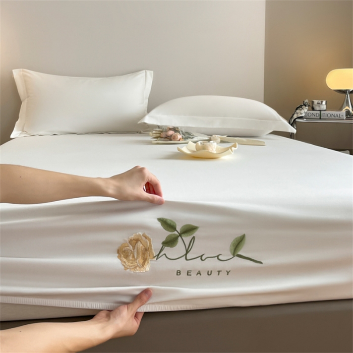 91家纺网 家纺一手货源 找家纺 50支贡缎轻奢刺绣床笠全棉床罩三件套防滑床垫套罩 Laura刺绣-皓月白