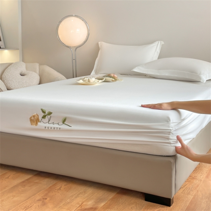 91家纺网 家纺一手货源 找家纺 50支贡缎轻奢刺绣床笠全棉床罩三件套防滑床垫套罩 Laura刺绣-皓月白