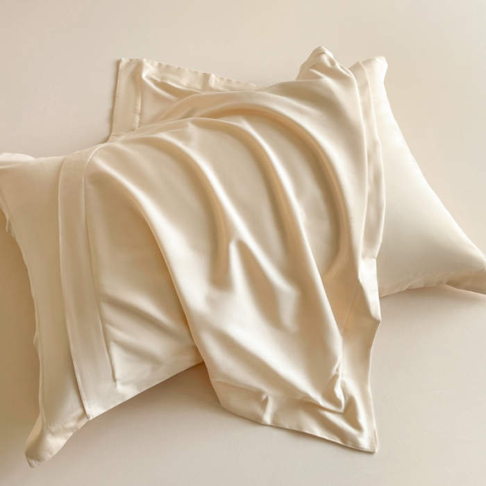 91家纺网 家纺一手货源 找家纺 50支贡缎轻奢刺绣床笠全棉床罩三件套防滑床垫套罩 Laura刺绣-奶昔白