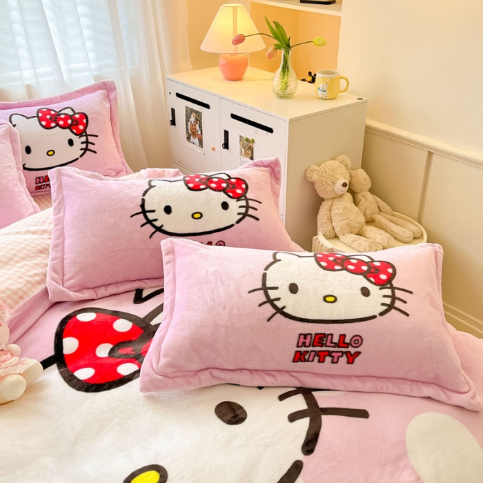 91家纺网 家纺一手货源 找家纺 金爱家 2023新款kt猫大阪加厚牛奶绒系列四件套 波点kt