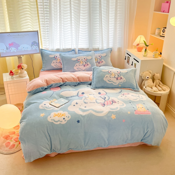 91家纺网 家纺一手货源 找家纺 金爱家 2023新款kt猫大阪加厚牛奶绒系列四件套 云朵玉桂狗