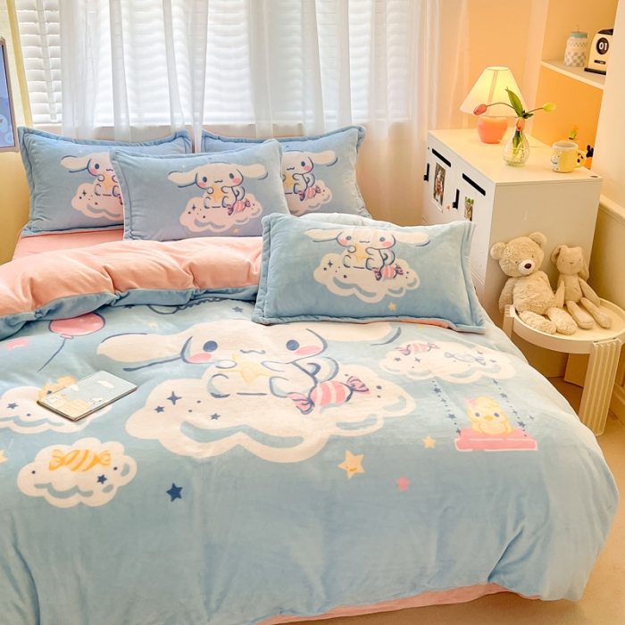 91家纺网 家纺一手货源 找家纺 金爱家 2023新款kt猫大阪加厚牛奶绒系列四件套 云朵玉桂狗