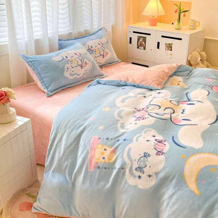 91家纺网 家纺一手货源 找家纺 金爱家 2023新款kt猫大阪加厚牛奶绒系列四件套 云朵玉桂狗