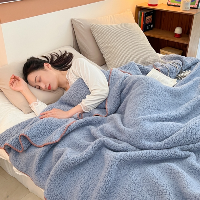 91家纺网 家纺一手货源 找家纺 羋多 A类泡泡绒多功能毯精致贝壳边盖毯毛毯 泡泡绒月光蓝