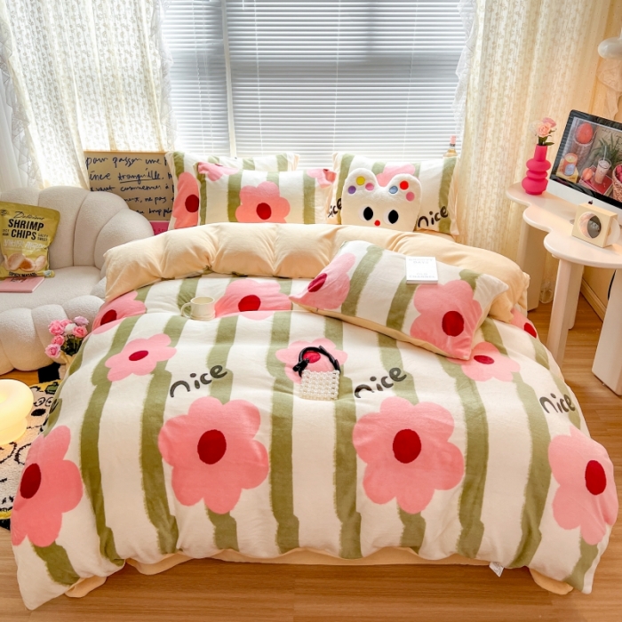 91家纺网 家纺一手货源 找家纺 顾里 2023新款ins少女保暖牛奶绒奶油治 愈系四件套第 一批 绿条粉花