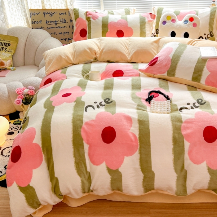 91家纺网 家纺一手货源 找家纺 顾里 2023新款ins少女保暖牛奶绒奶油治 愈系四件套第 一批 绿条粉花