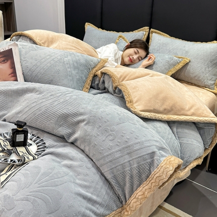 91家纺网 家纺一手货源 找家纺 总苏米娜2023新款加厚8.5斤雕花牛奶绒包边四件套宝宝兔兔毛绒床裙款