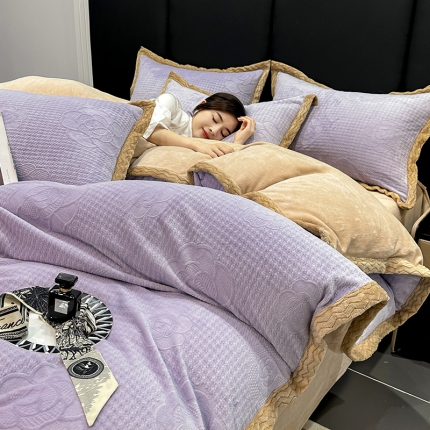 91家纺网 家纺一手货源 找家纺 总苏米娜2023新款加厚8.5斤雕花牛奶绒包边四件套宝宝兔兔毛绒床裙款