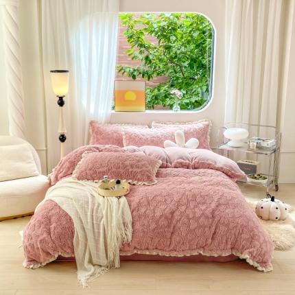91家纺网 家纺一手货源 找家纺 大米家居 2023新款高克重爱心兔兔绒双层花边多巴胺系列四件套 多巴胺-粉