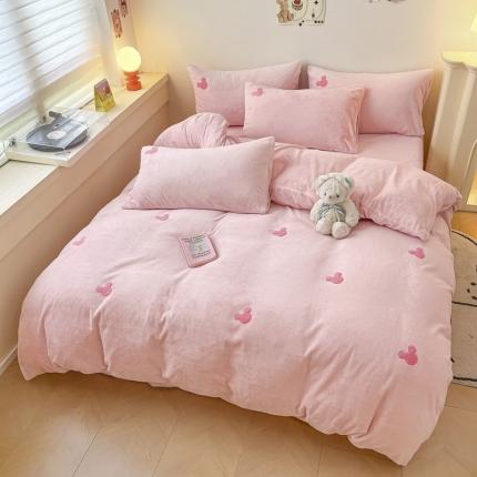 91家纺网 家纺一手货源 找家纺 (总) 卡巴伦 2023新款迪士尼牛奶绒毛巾绣款四件套