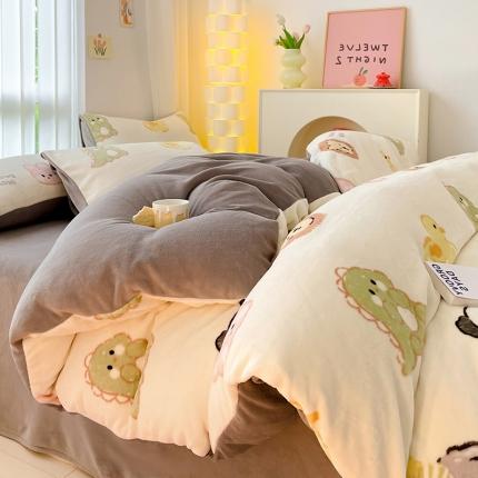 91家纺网 家纺一手货源 找家纺 (总) 卡巴伦 2023新款牛奶绒印花卡通萌趣风四件套