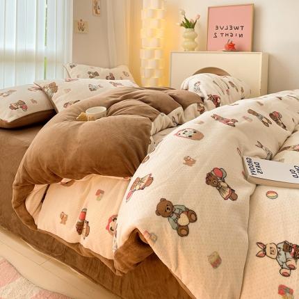 91家纺网 家纺一手货源 找家纺 (总) 卡巴伦 2023新款牛奶绒印花卡通萌趣风四件套