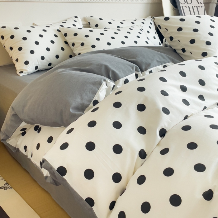 91家纺网 家纺一手货源 找家纺 畅畅家纺 2023新款13372全棉小清新简约系列四件套 黑点