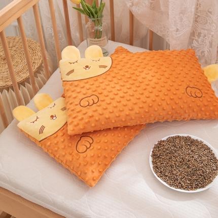 91家纺网 家纺一手货源 找家纺 总织布人2023新款枕芯幼儿园儿童学生枕猫咪刺绣豆豆绒安抚枕枕套+枕芯