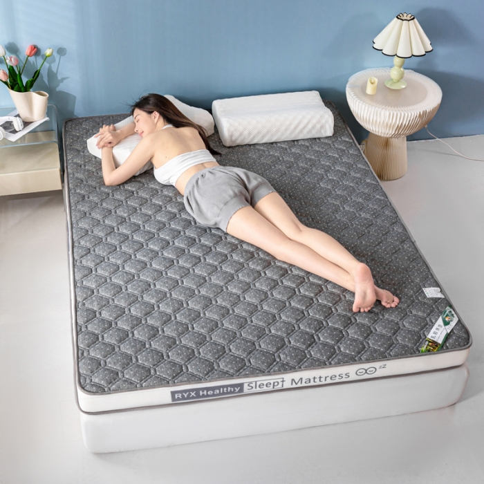 91家纺网 家纺一手货源 找家纺 缔莱  2023新款A类针织乳胶抗压记忆棉乳胶床垫-字母边款 菱形灰（白）