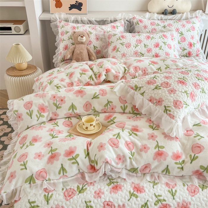 91家纺网 家纺一手货源 找家纺 添越 2024新款牛奶绒夹棉床盖三件套四件套 花熙