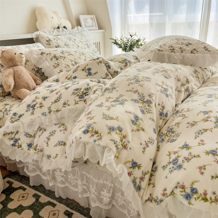 91家纺网 家纺一手货源 找家纺 添越 2024新款牛奶绒夹棉床盖三件套四件套 浪漫花影
