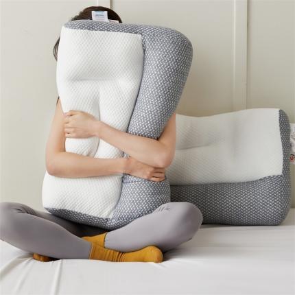 (总) 2024新款高克重针织反牵引反弓助分区护颈椎枕头睡眠枕芯家用护颈枕头专用